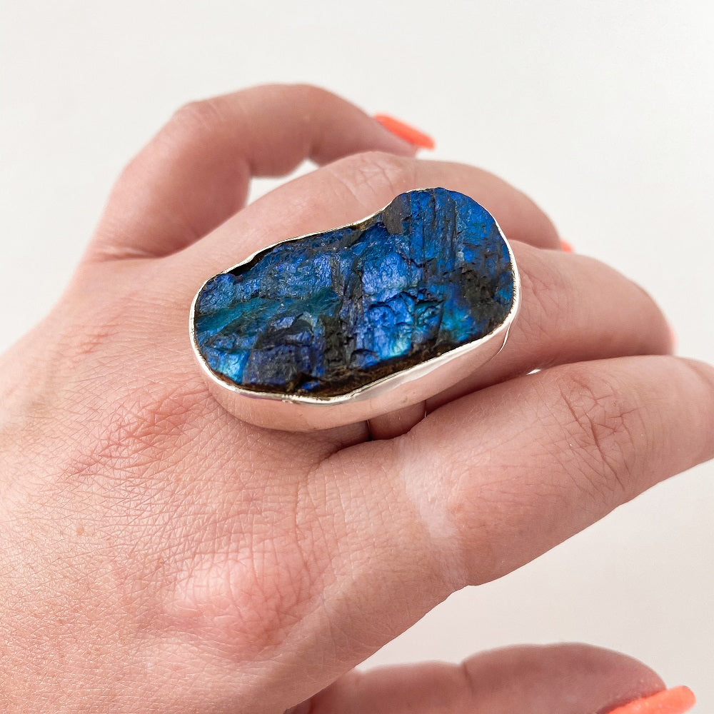 Ragged Harbour Labradorite Ring - Oval Size 10